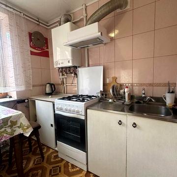 Оренда 3-кімнатної квартири, центр, можна працюючим хлопцям або дівчатам