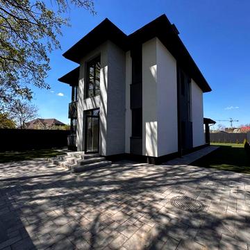 Будинок преміум класу двоповерховий з чорновим ремонтом в Чабанах