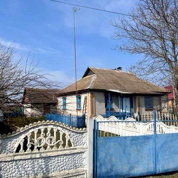 Продам батьківський будинок в затишному місці