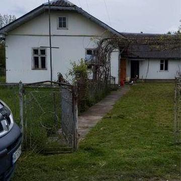 Продається житловий будинок із прибудовами