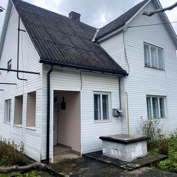 Продається будинок у с. Новобарово