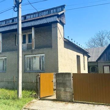 Продається будинок у селищі Вишково