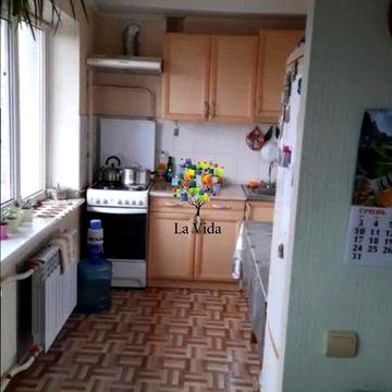 Продати 2к квартиру на Будівельників