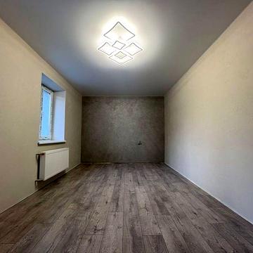 Продаж 3-х кімнатної | 3-й поверх | центрі | А/опалення | Євідновлення