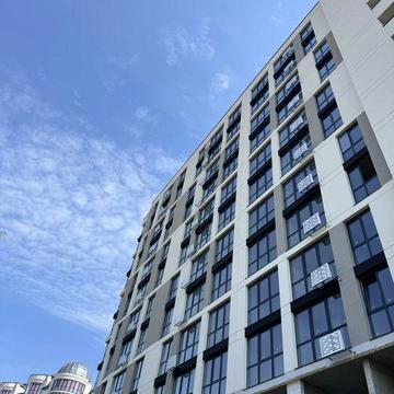 Трикімнатна квартира на каскаді з панорамою у розтермінування, ремонт літом розпочинати