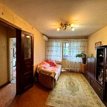 Срочная продажа! 3-х комн квартира  58 кв м  1 ст. Люстдорфской дороги Адмиральский  проспект  газ  Госпрограммы 34000 у. е.