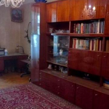 Продам 2 ком кв Центр, пр Героев Харькова, метро пл.Конституции