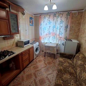 Оренда 1к квартири Космонавтів/Баштанський ринок на 2 поверсі з 9