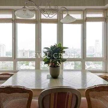 Продаж 4 к квартири Інститутська 18А, Липки