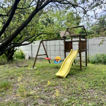Дача на Байкальской На Летний период под отдых. Есть домик с мебелью .удобства на улице.