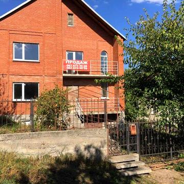 Продаж чудового затишного будинку у Південо-Захіндному районі