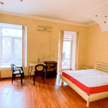 Продам 1 кімнату квартиру у центрі Одеси