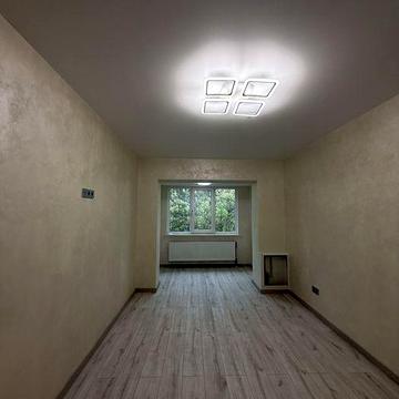 Продається квартира на Небесній Сотні (біля Формаркета)
