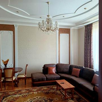 Гарний будинок Пришиб від господарів
