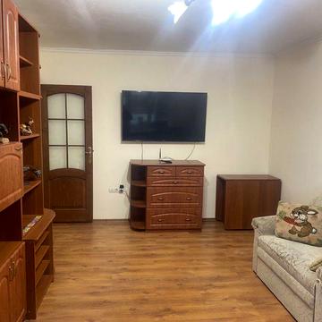 Оренда даокімнатної квартири  по вулиці Закарпатська