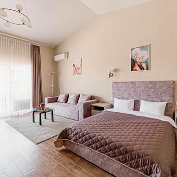 Five seasons apartments