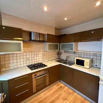 Продаж 3к квартири мікрорайон Виставка