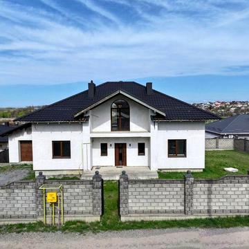 Продам шикарний будинок з ркмонтом!!!