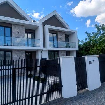 Продаж танхауза з газом і центральними комунікаціями