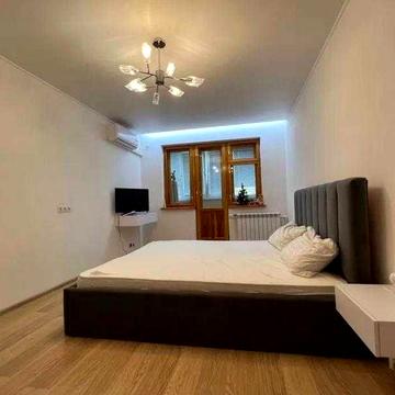 Продам 2к квартиру Новые дома Метро Дворец спорта.  2йэтаж\5ти