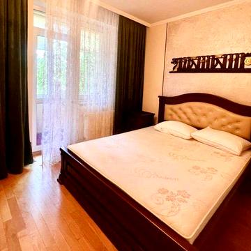 Оренда 3 кімнатної квартири в новобудові по вул. Юнаківа