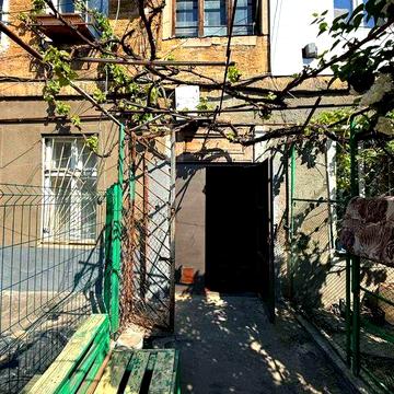 Продам 2-х ком. квартиру в Центре. Палисадник.