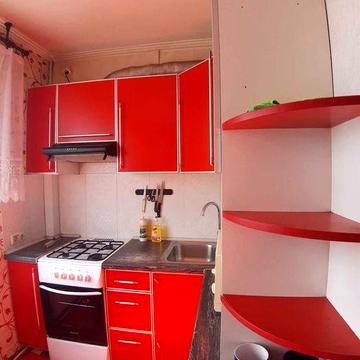 Сдам 3 комн. кв  метро Студенческая
