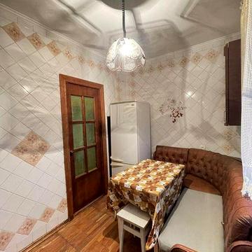 Продаж  3 кімнатної квартири м.Вишневий.  72кв.м два  балкона.