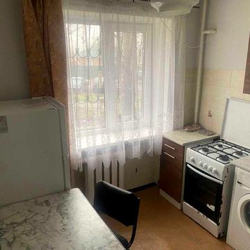 Сдам 1 к кв Правый берег ул.Михайлова д.46  (9-ая больница)
