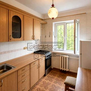 Продаж 2к квартири Голосіївський проспект 122-К3