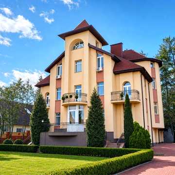Продаж приватного будинку Лугова 5 КОЗИН