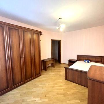 Академгородо,метро-3минутиновьій дом,евроремонт