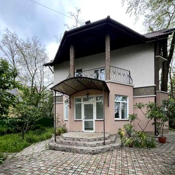 Окремий будинок пров. М Будника з ремонтом, підвалом, каміном в центрі, затишна локація від власника