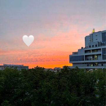 1к студія, панорама на Київ, палац спорту, гулівер, парус - 2 хв.