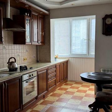 Продаж 3-кімнатна квартира