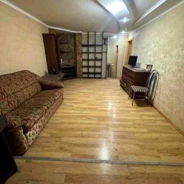 Продам 2 к. із. квартиру в новобудові метро 10 хв. пішки