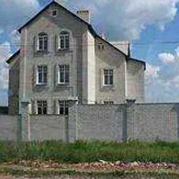 продам или сдам в аренду дом в Черкасской лозовой 3 эт, 60 сот. участок