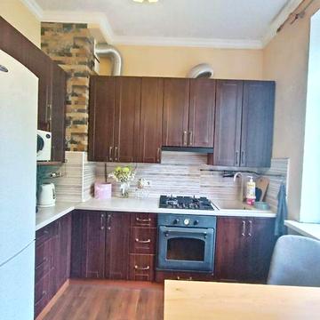 ПРОДАЖ  3к. Сталінки/ ЦЕНТР (Медична, 11 )  ГАО, меблі/техніка  роздільні кімнати, ВАУЧЕР/СЕРТИФІКАТ - ТАК!