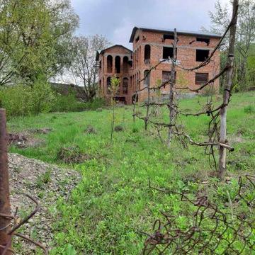 Будинок біля лісу на ділянці 34 сот.
