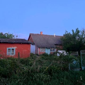 Будинок 18 км від рівного