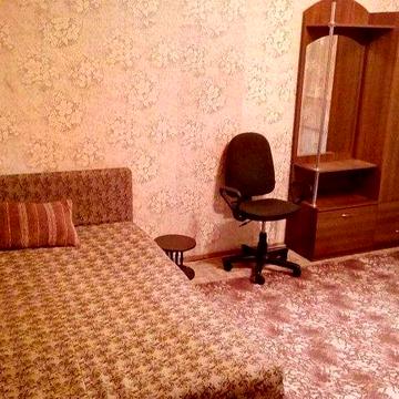 Сдам свою 2 двухкомнатную квартиру м. Защитников Украины