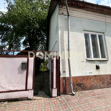 Продається будинок в центрі Тячева