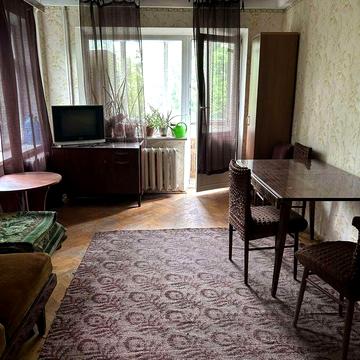 Затишна квартира на вул Соломянська  29
​Вариант 2: Більш