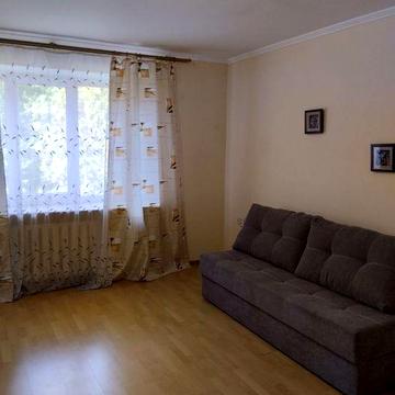 Продаж 2кім квартири по вул Конякіна