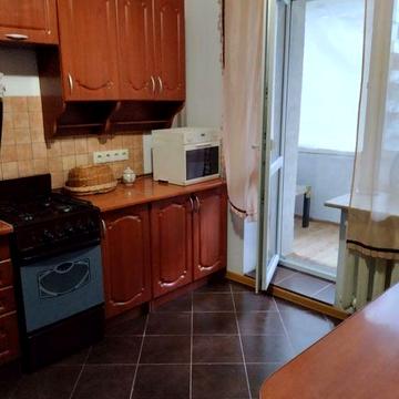 Продаж 2кім квартири по вул Конякіна