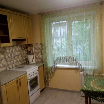 Двокімнатна квартира по вулиці Мілютенка