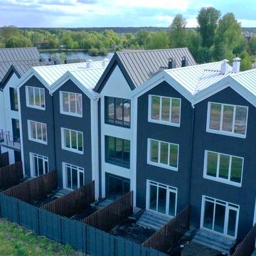 Таунхаус з видом на озеро. 92 м2. Розстрочка. Гостомель