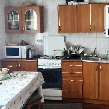 Продаж не великого будинку з комунікаціями !