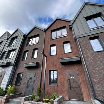 Продам таунхаус біля озера у Петропавлівській Борщагівці без комісії