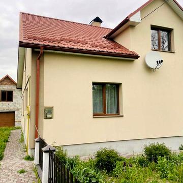 Продаж будинку біля Львова! Гарна локація, велика ділянка!